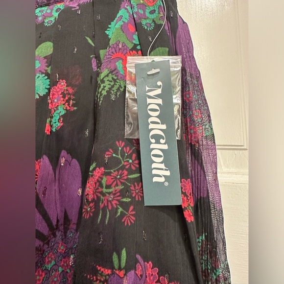 NWT ModCloth Meow Bouquet Pleated Swing Skirt Size 0 - Picture 5 of 7